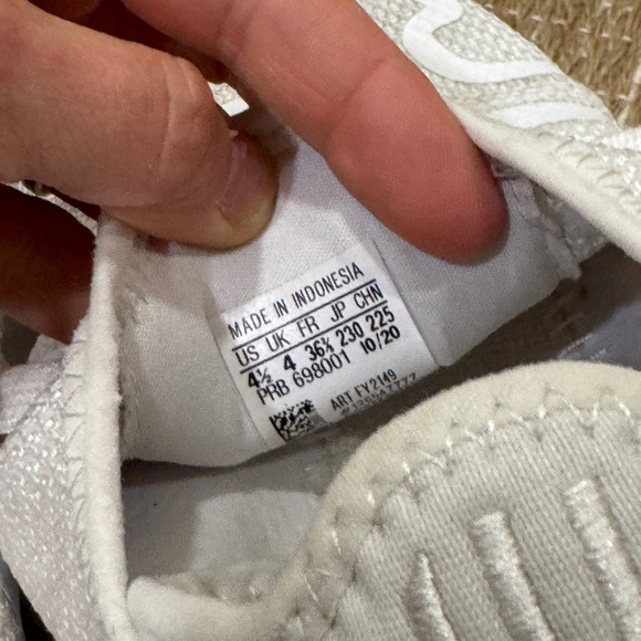 Adidas Swift Run Sneakers slip on white lace up Running Shoes workout - Picture 5 of 10